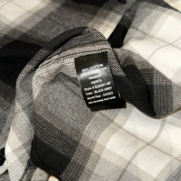 Burnside
Long Sleeve Hooded‎ Flannel
Black - 8 - Picture 6 of 6